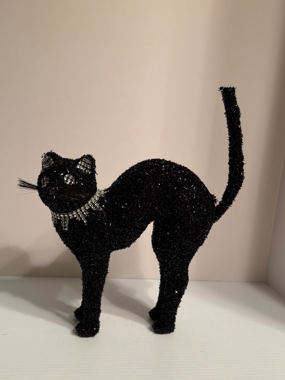 Decorative Tinsel Scaredy Cat Decor 16.14" X 15.95" X 4.92"